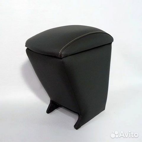 Подлокотник на Toyota Vitz 2005-2010г