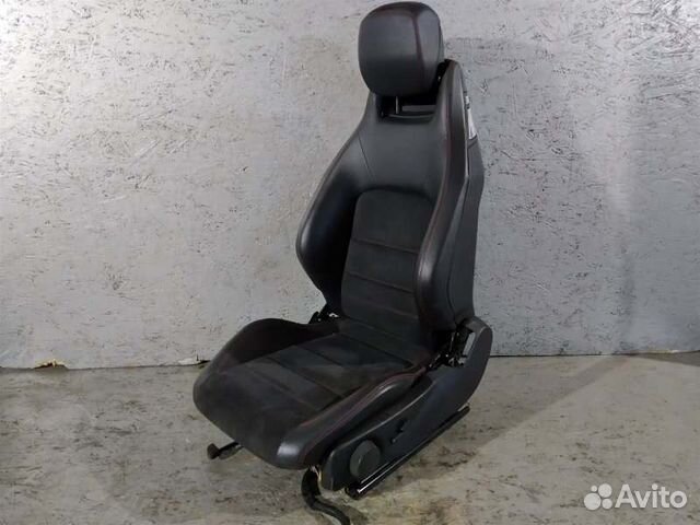 Сиденье переднее левое Mercedes C-Class W204
