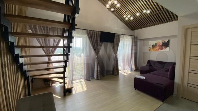 2-к. квартира, 60 м², 3/3 эт.