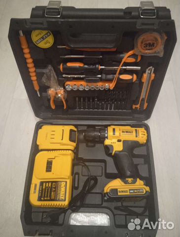 Шуруповерт dewalt с набором