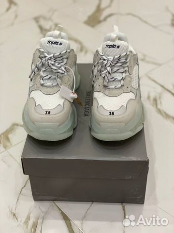 Женские кроссовки Balenciaga белые