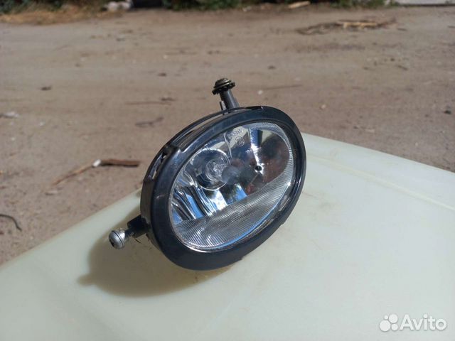 Передняя противотуманка на Mazda 3 новая