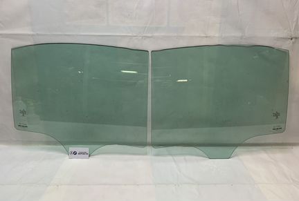 Стекло задней левой и правой двери Mercedes E W213