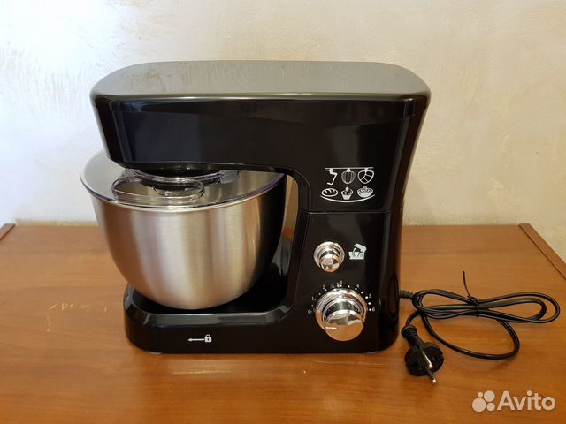 Миксер с чашей 3,5 л. планетарный