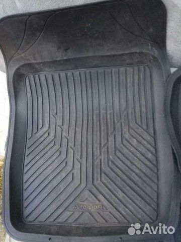 Комплект ковриков в салон авто