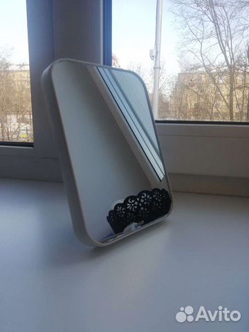 Настольное зеркало