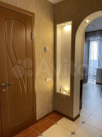 2-к. квартира, 65 м², 6/10 эт.