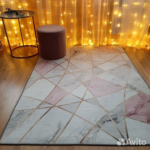 Ковер в современный интерьер. Новый, без ворса