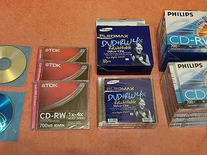 CD и DVD диски, R и RW