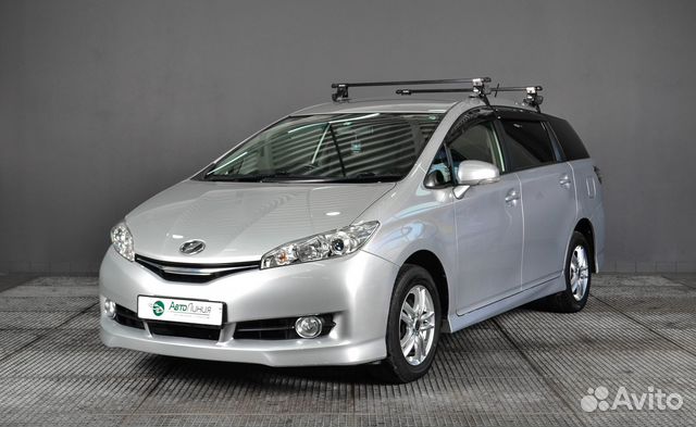 Toyota Wish 2015 салон