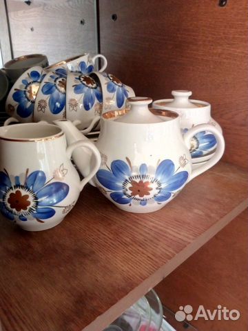 Фарфоровый сервиз чайный, ручная роспись.СССР