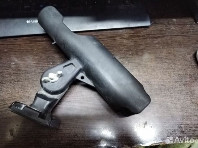 Крепление спининга в лодку