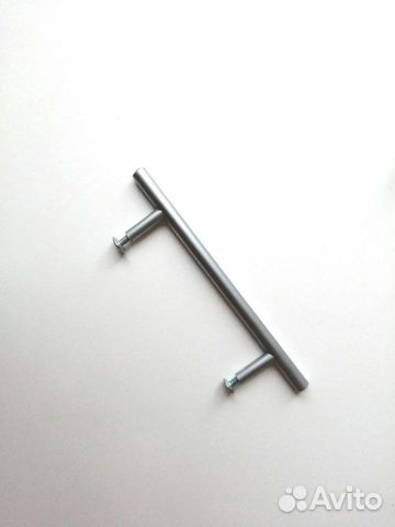 Мебельная ручка