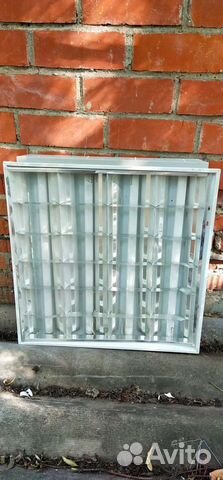 Светильник потолочный люминисцентный