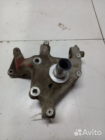 VW Passat (B6) Vl кулак поворотный задний правый