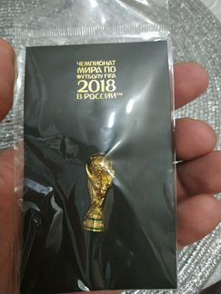 Значок кубок fifa магниты и брелки