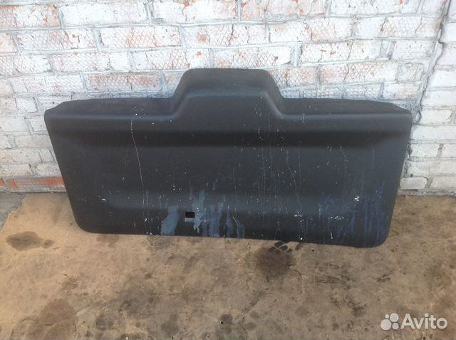 Обшивка крышки багажника Пежо Партнёр