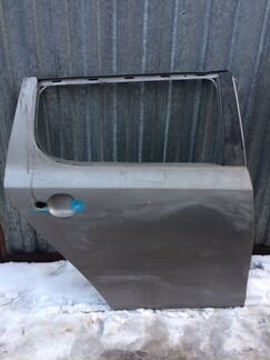 Задняя правая дверь Шкода фабия 2