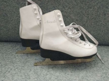 Коньки для девочки 34 размера в отличном состоянии