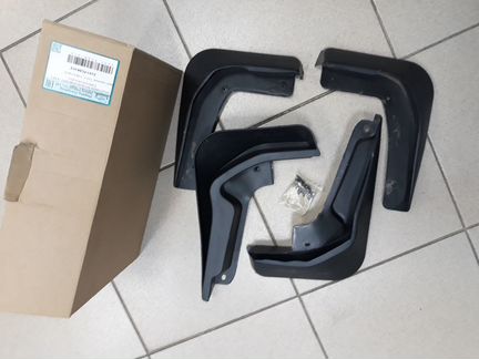 Ford Focus хетчбэк Брызговики