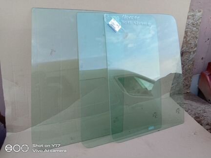 Стекло левое переднее Форд Транзит 1801561