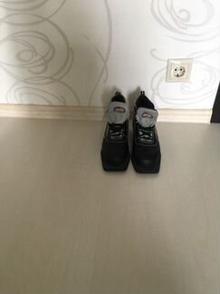 Лыжные ботинки р. 34 новые