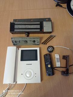 Видеодомофон commax CDV-35N + комплект на дверь