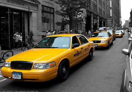 Такси 80 рублей. Американское такси. Желтое такси. Американское такси автомобиль. Такси в США машины.