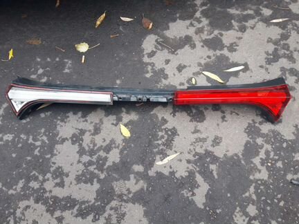 Фонарь задний на крышку багажника митсубиси кросс