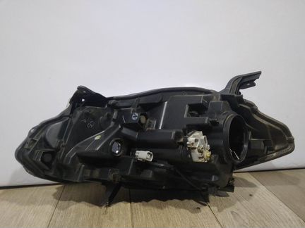 Фара правая Сузуки сх4 Кросс Suzuki SX4 Cross