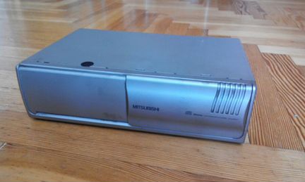 Митсубиси CD ченджер Mitsubishi MZ312569