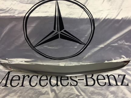 Молдинг переднего бампера Mercedes S w222 оригинал