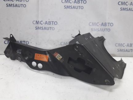 Панель фары передний правый верхний Mercedes