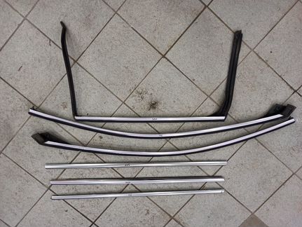 Volvo XC70 09г хром молдинг стекла двери