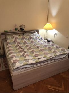 Кровать с матрасом 180х200