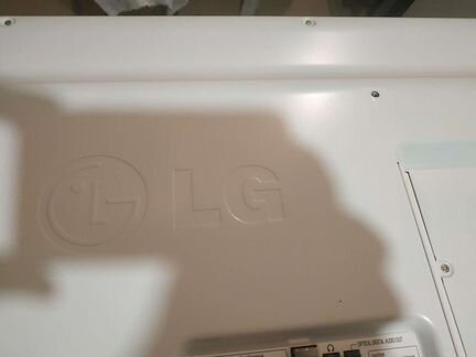 Телевизор LG 50 дюймов битый
