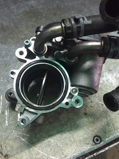 Дроссельная заслонка 04L128063T
