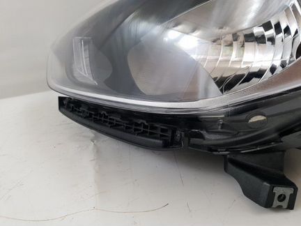 Фара левая Hyundai Solaris 2