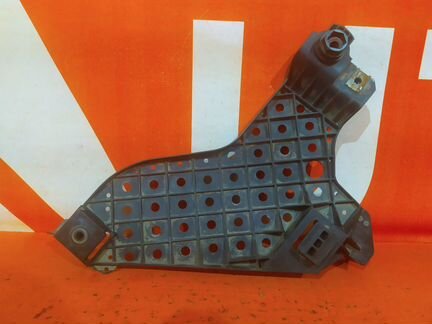 Кронштейн фары передний левый Audi Q3 1 8U