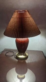 Лампа настольная с абажуром