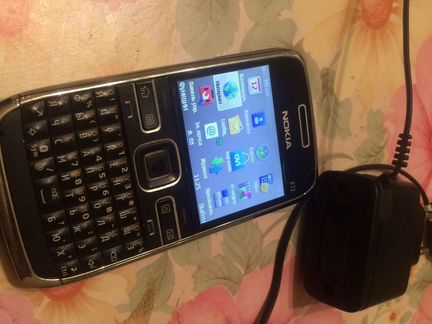 Телефон Nokia N72