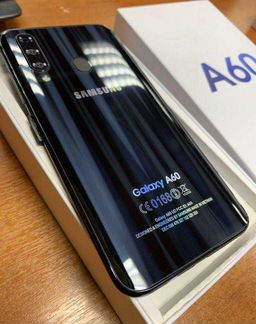 Samsung Galaxy A60 чёрный блики