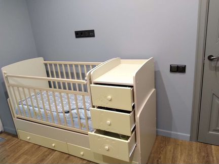 Детская кровать-трансформер