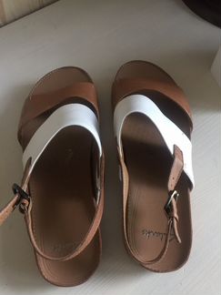 Новые босоножки Clarks