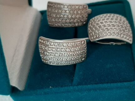 Комплект из серебра (серьги и кулон)