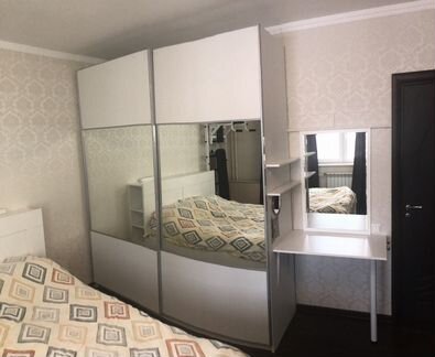 Шкаф-купе 2-х дверный 204 см белый, с двумя зеркал