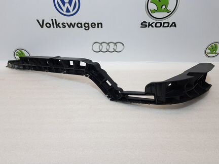 Кронштейн заднего бампера VW passat B7