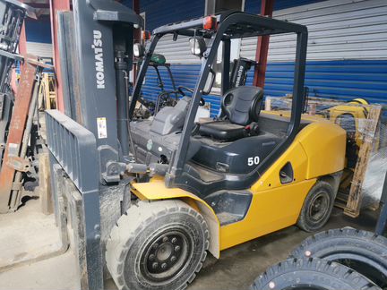 Вилочный погрузчик Komatsu