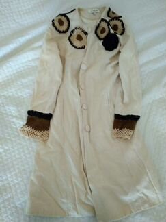 Пальто с вышивкой