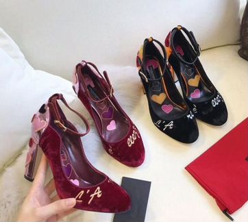 Туфли бордовые с сердечками